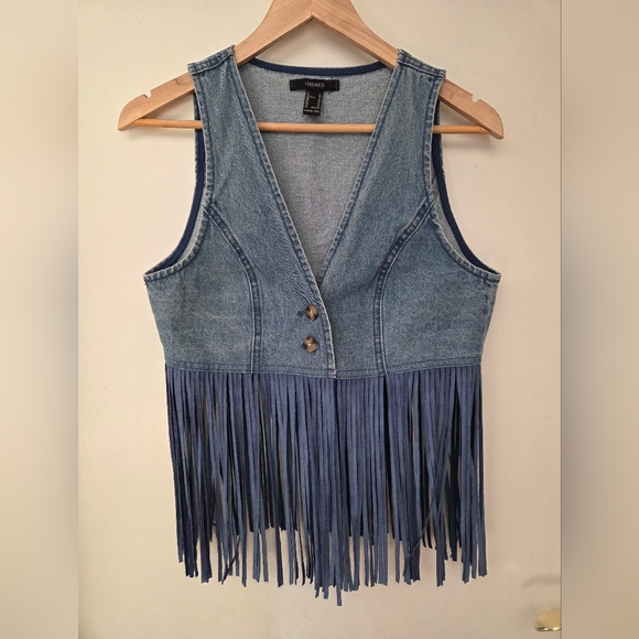 Forever 21 Denim Fringe Vest Boho Western Sleeveless Button Front Size M - Picture 2 of 5